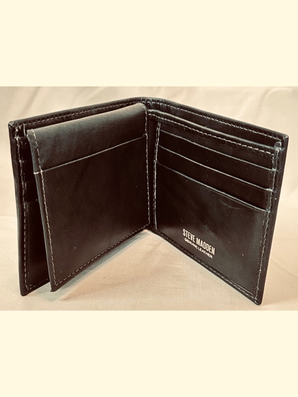 Steve Madden Mens Black Genuine Leather RFID Bifold Wallet Flip Up Card Holder